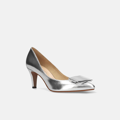 予約：2026SS：リボン付き ポインテッドトゥパンプス（m72027）シルバー